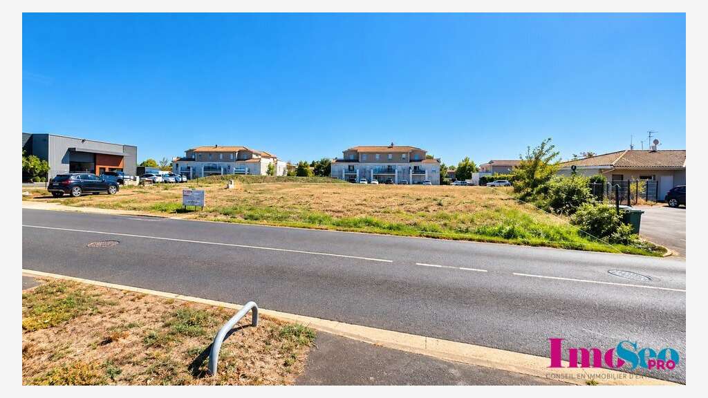 Entrepôt neuf à vendre YVRAC