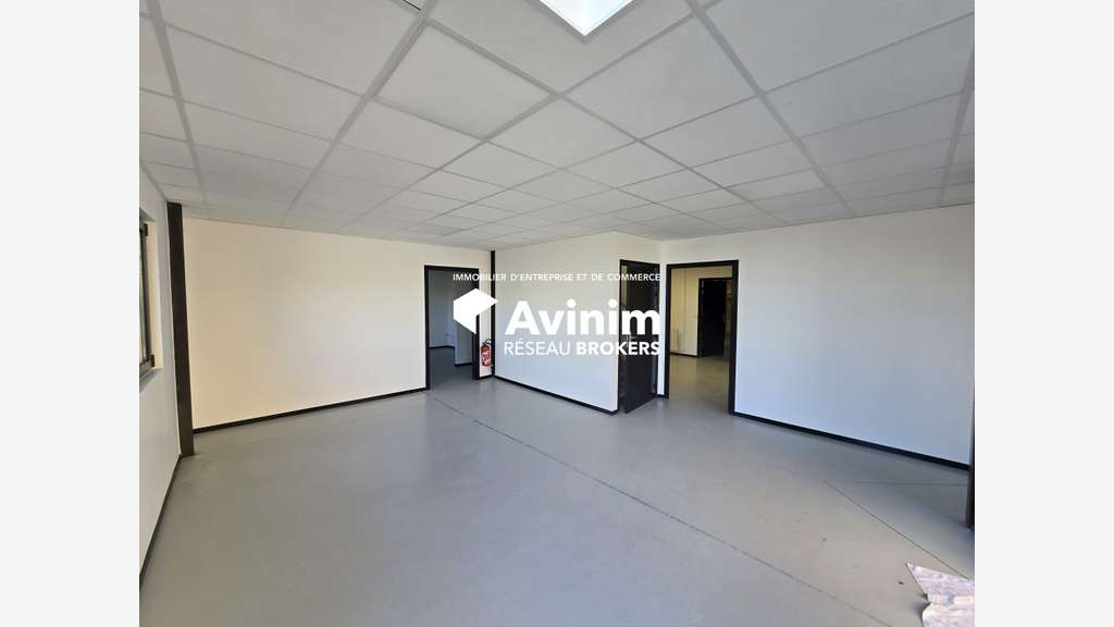 A vendre local d'activités 350m² à Franconville