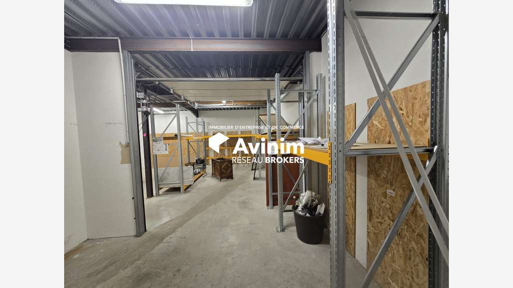 A vendre local d'activités 350m² à Franconville