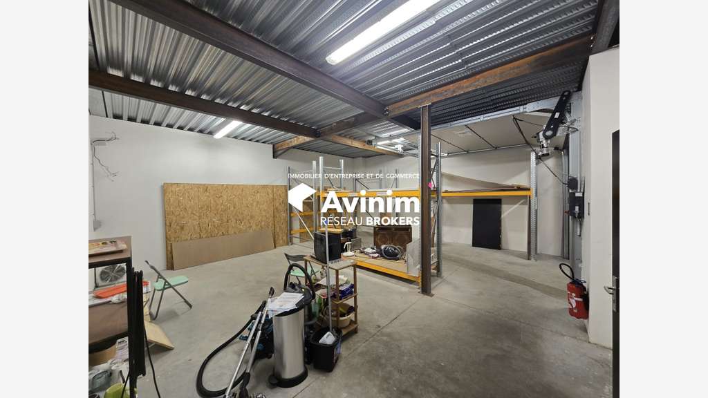 A vendre local d'activités 350m² à Franconville