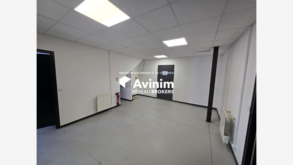 A vendre local d'activités 350m² à Franconville