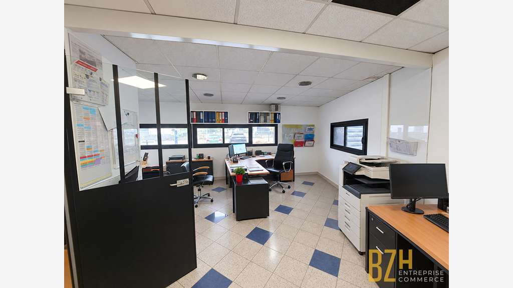 A vendre local d'activités 377m² à Guidel