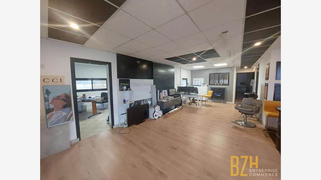 A vendre local d'activités 377m² à Guidel