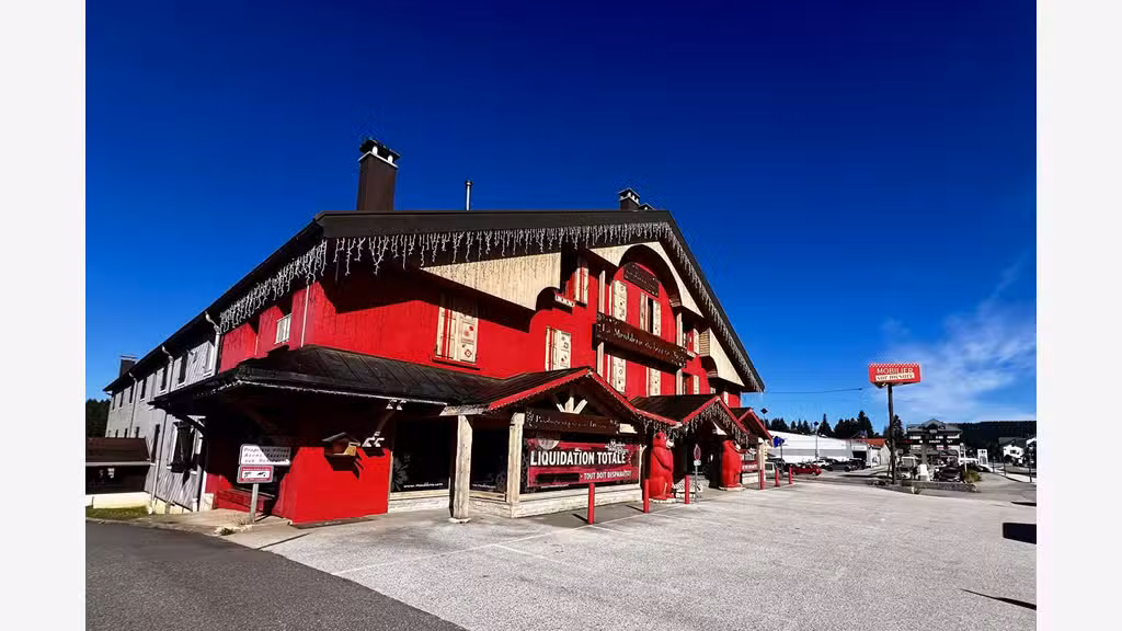 Vente local 3000m² Les Rousses frontière Suisse