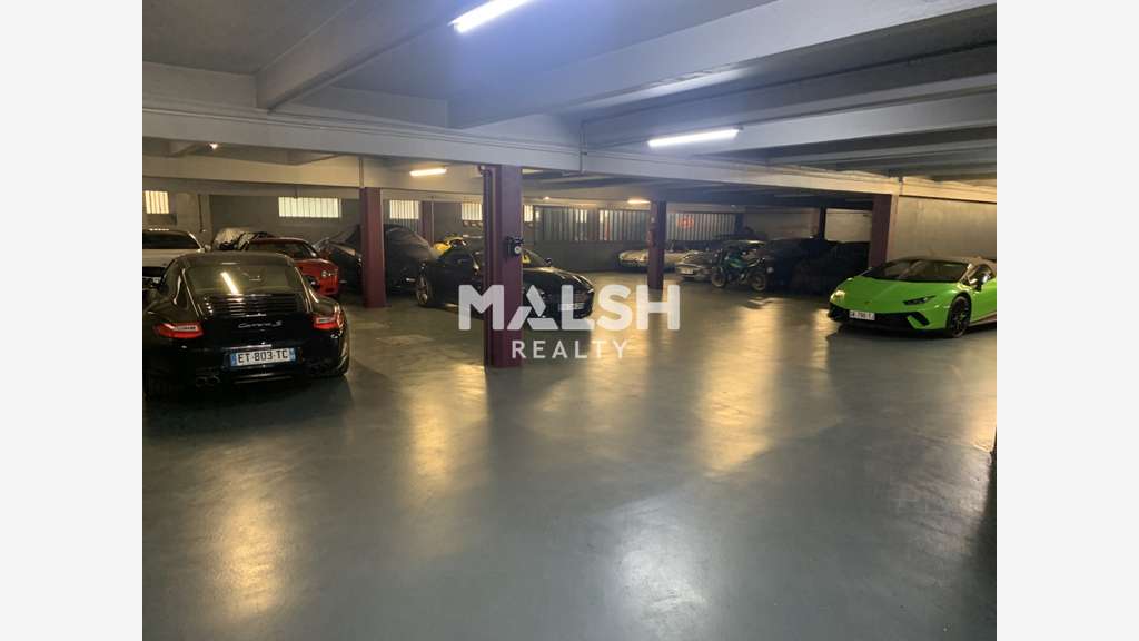 Local d'activité 764m² à vendre à Lyon 3e Montchat
