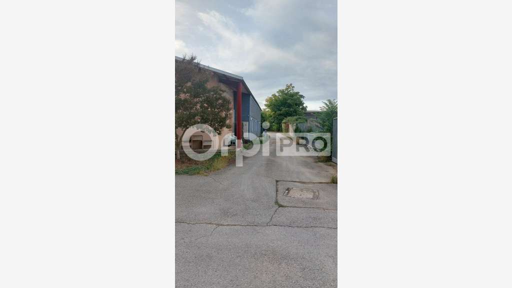 Local d'activité 480m² vendre zone UE1 à Manosque
