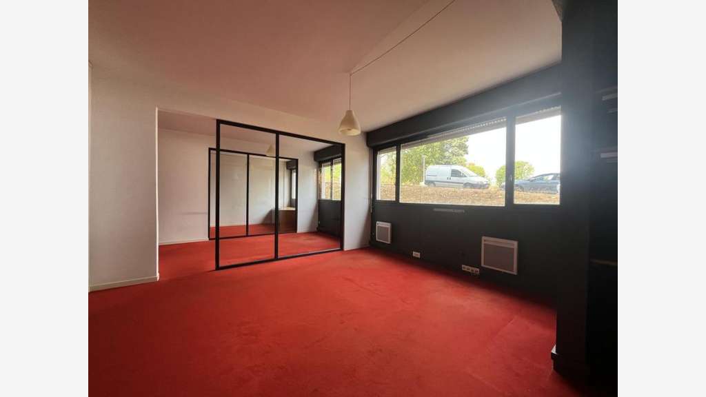 Vente plateau bureaux 180m² RDC  vue sur la Loire