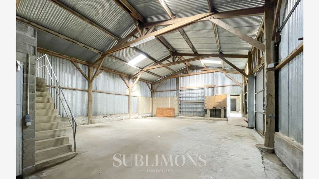 Vente local 235m² à Noyal-Muzillac