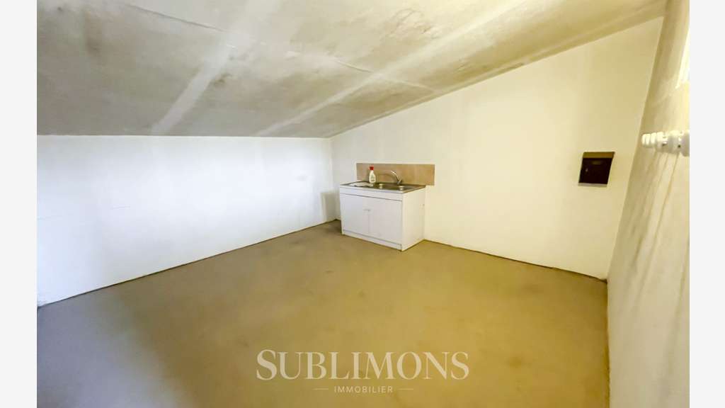 Vente local 235m² à Noyal-Muzillac