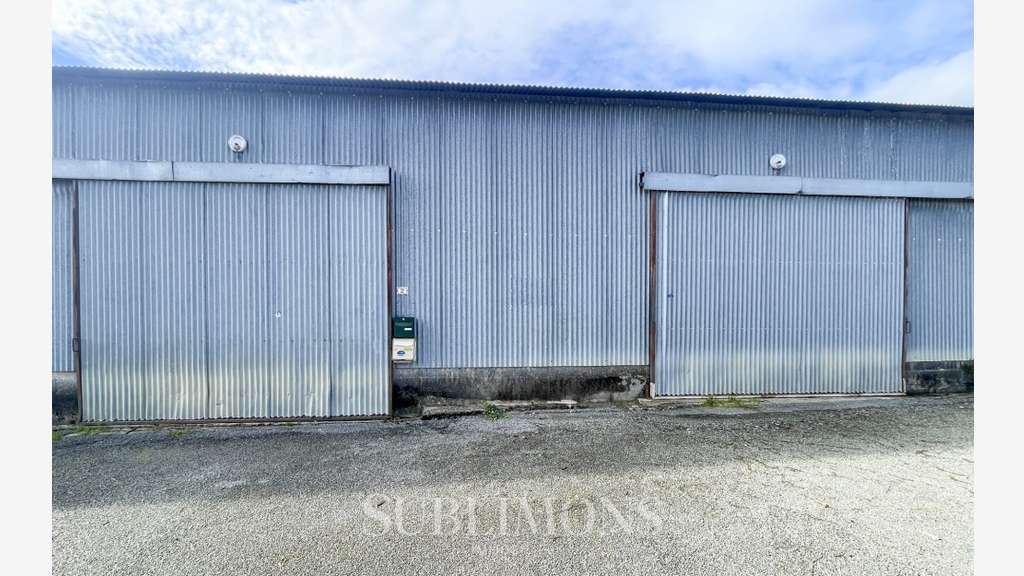 Vente local 235m² à Noyal-Muzillac