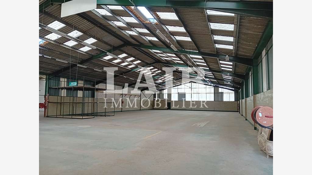 Vente local d'activité 4300m² à La Ferté-en-Ouche