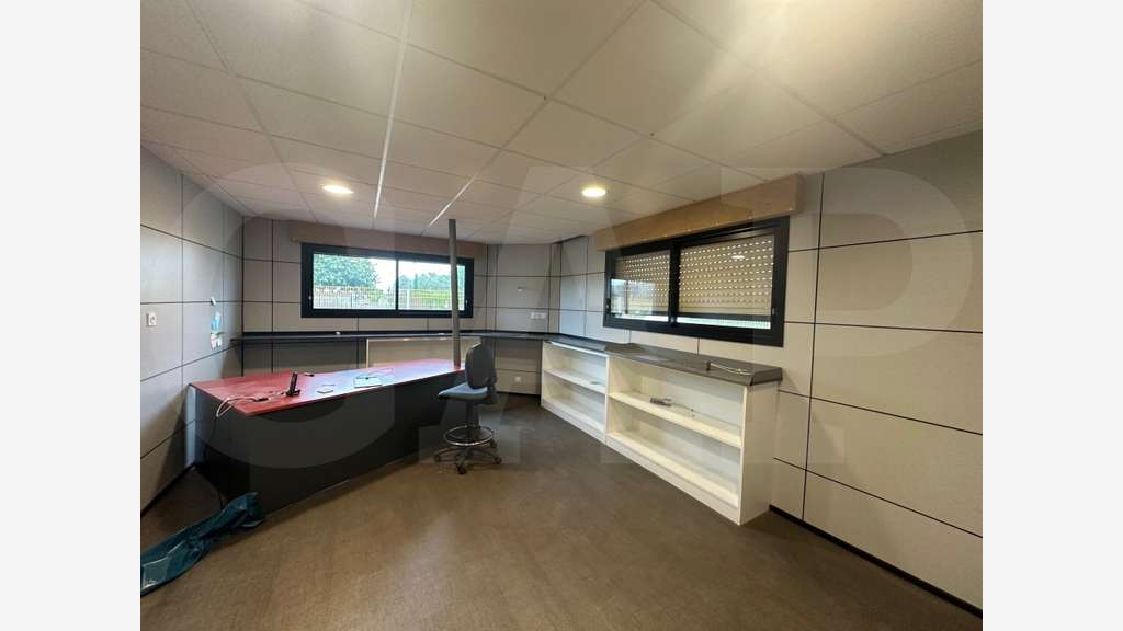 Vente local d'activité 380m² à Retiers