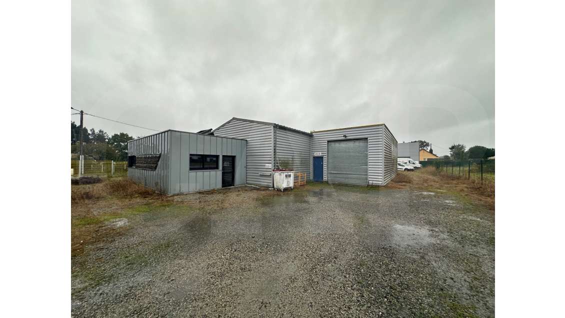 Vente local d'activité 380m² à Retiers