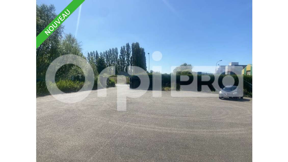 Vente local 930m² à Saint-Vigor-d'Ymonville