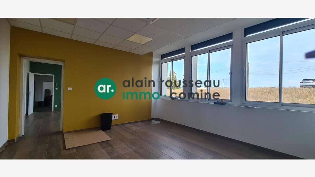 AV local d'activité 4917m² proche autoroute Segré