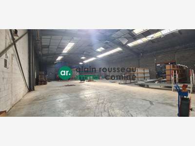AV local d'activité 4917m² proche autoroute Segré