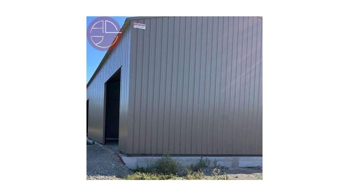 Vente local d'activité 189m² ZA dynamique à Deyme