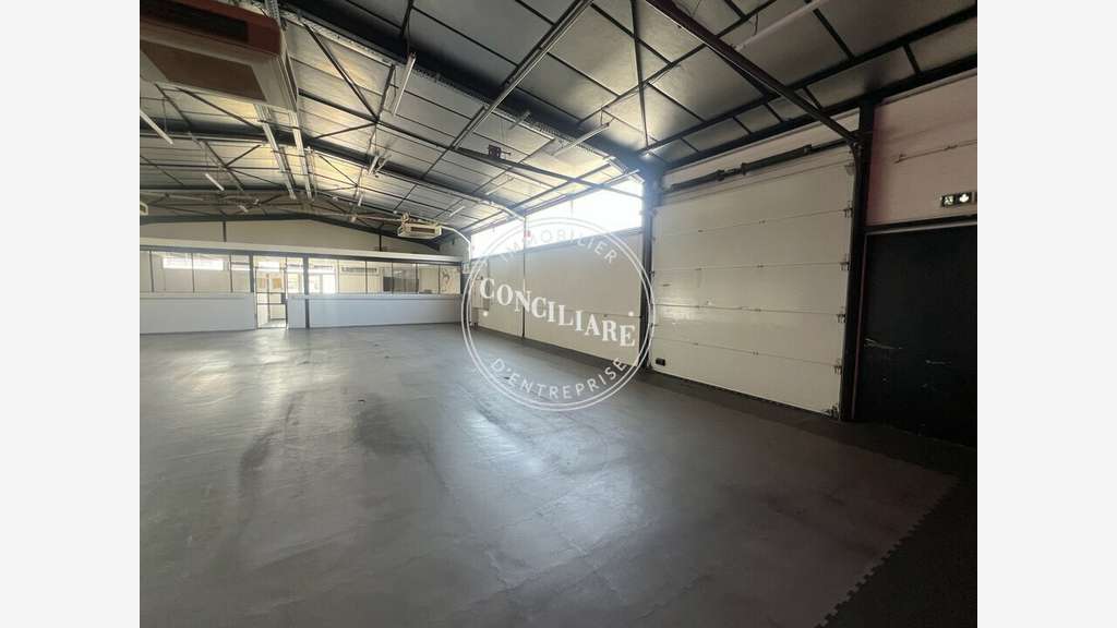Local d'activité 837m² à vendre à Toulouse Thibaud