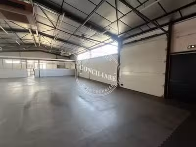Local d'activité 837m² à vendre à Toulouse Thibaud