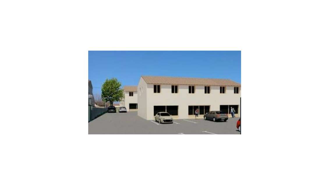 À vendre local d'activité 92m² R+1 à Vedène 