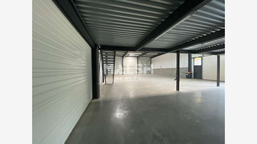Vente local d'activité neuf 538m² à Frans RD904