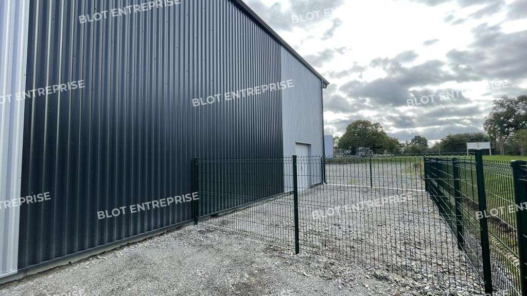 Vente local d'activité 199m² à Saint-Molf