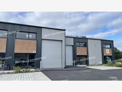 Vente local d'activité 199m² à Saint-Molf