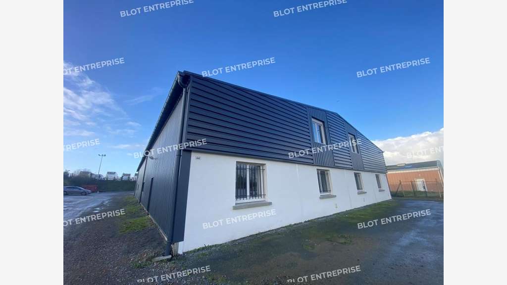 A vendre local d'activités 700m² ZI de Saint Malo