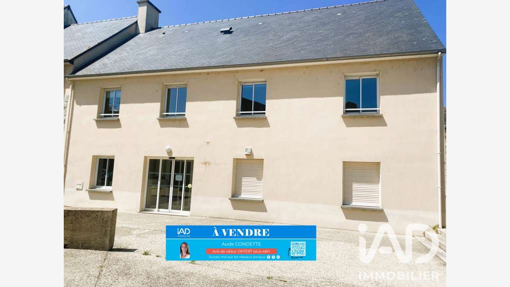 Vente bureaux 220m² à Jugon-les-Lacs centre 