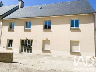 Vente bureaux 220m² à Jugon-les-Lacs centre 