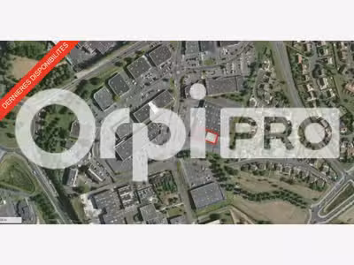 Local commercial 1000m² à vendre en ZA à Soissons 