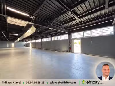 Vente local commercial 974m² à Angoulême prox N10 