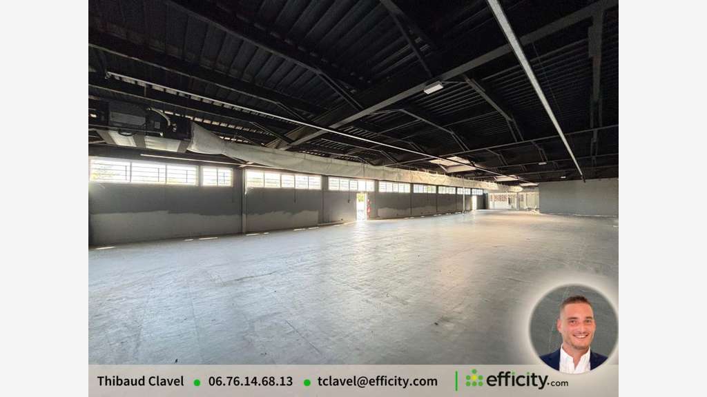 Vente local commercial 974m² à Angoulême prox N10 