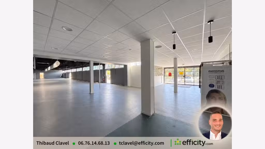 Vente local commercial 974m² à Angoulême prox N10 