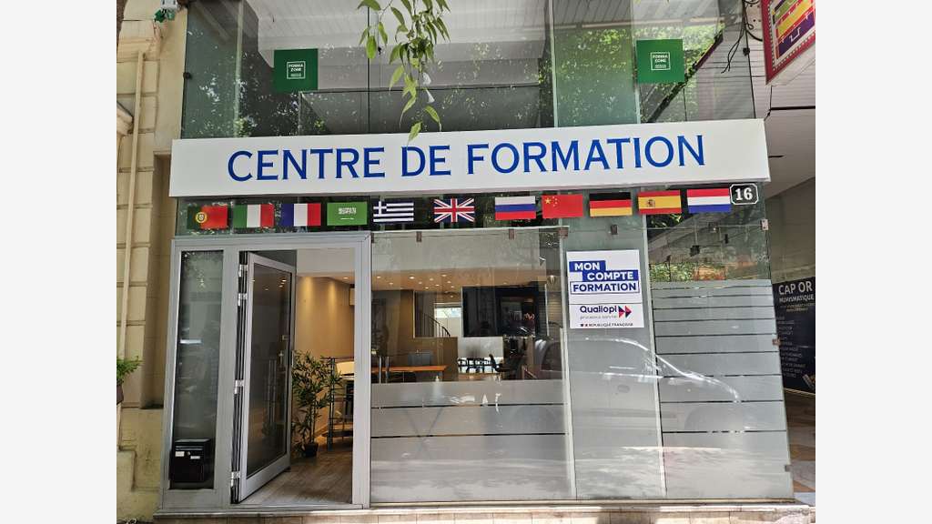 Vente splendide local commercial 153 m² à Antibes