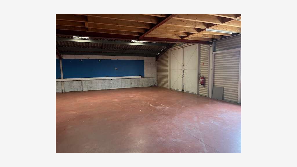 Vente local 750m² belle  visibilité à Aureilhan