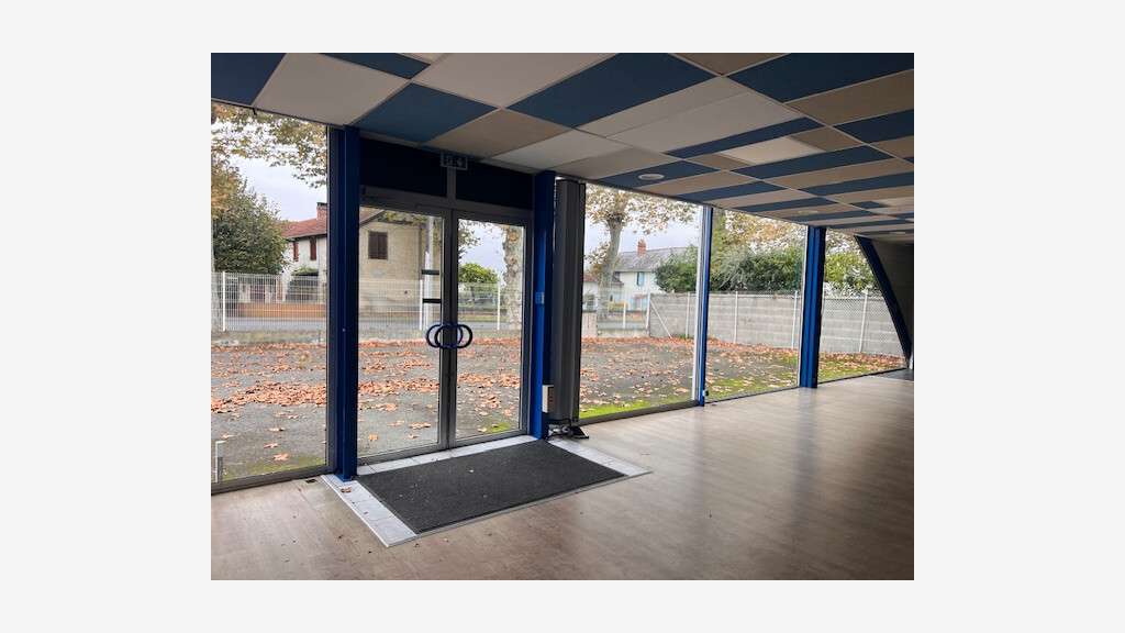 Vente local 750m² belle  visibilité à Aureilhan