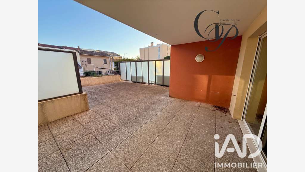 Vente local commercial 63m² à Six-Fours-les-Plages