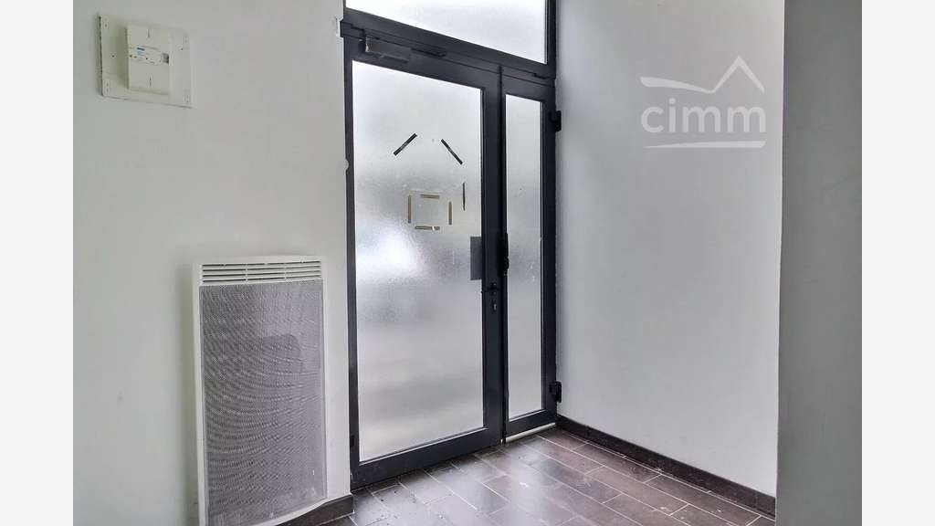 Vente local commercial 44m² à Ballan-Miré centre