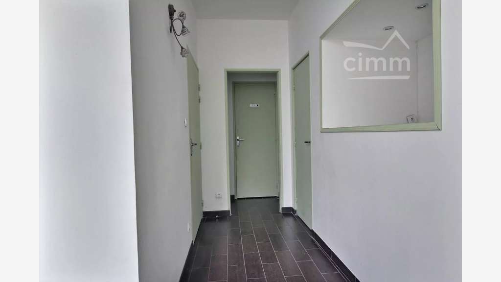 Vente local commercial 44m² à Ballan-Miré centre