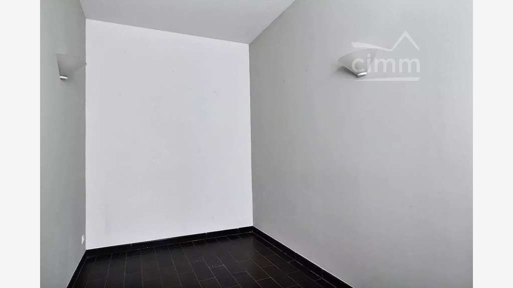 Vente local commercial 44m² à Ballan-Miré centre