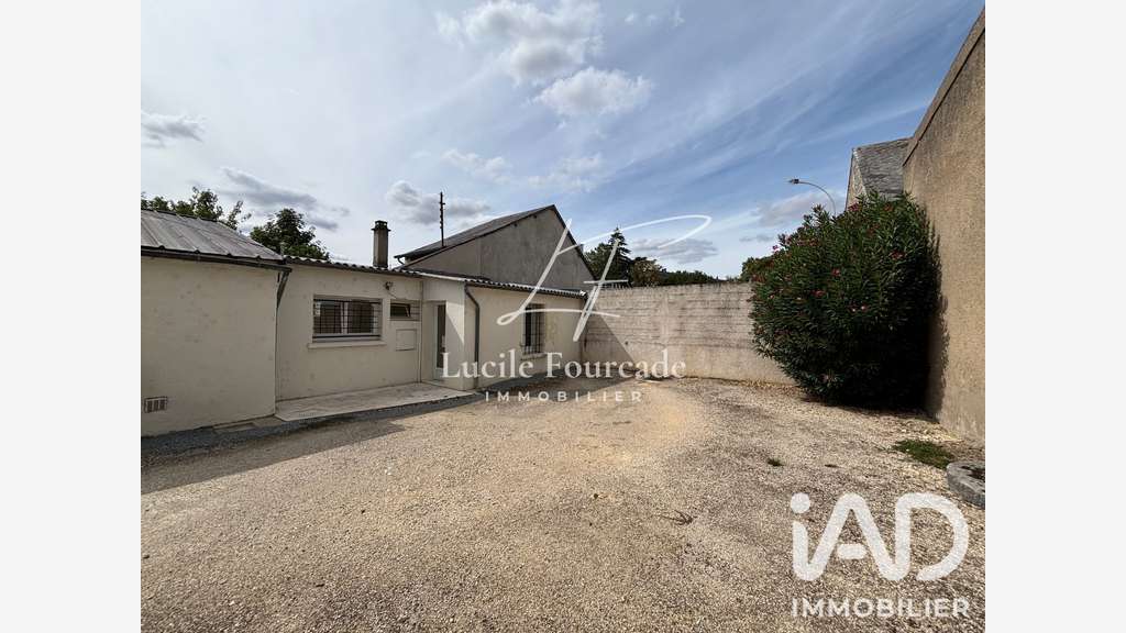 Vente local commercial 50m² à Bourges Aéroport 
