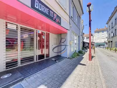 A vendre local rénové 155m² à Bourgoin-Jallieu