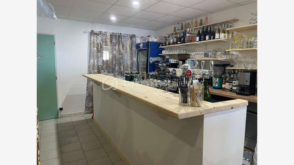 Vente murs commerciaux bar glacier de 114m² à Agde