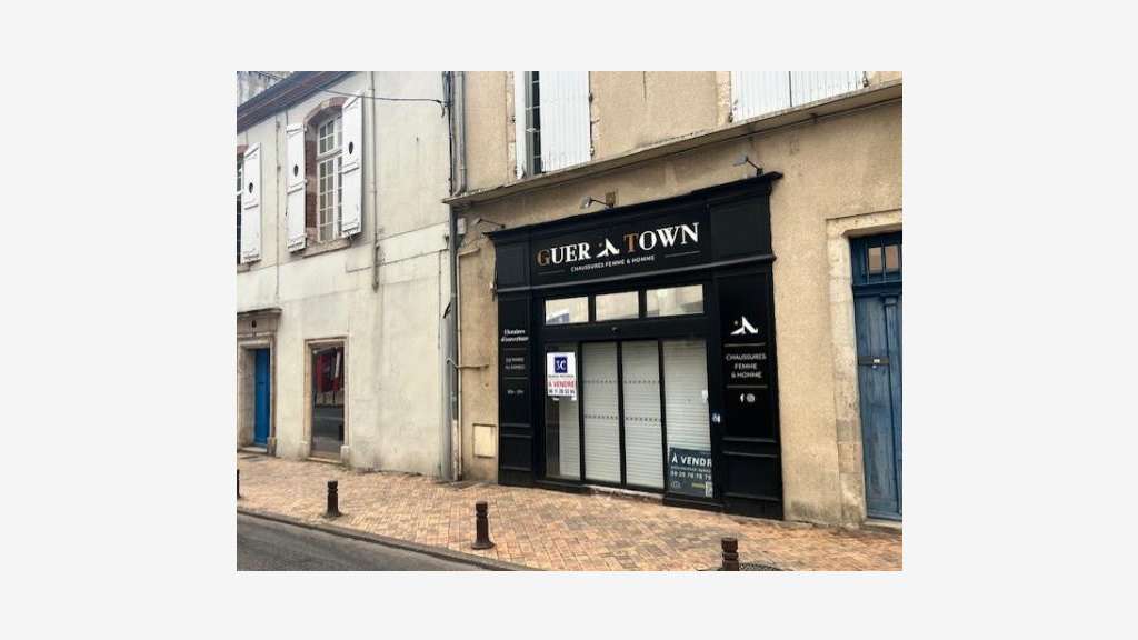 Vente local en parfait état au centre d'Agen