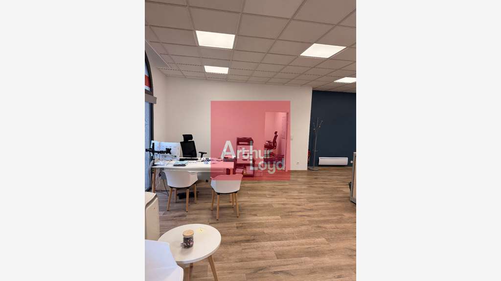Vente local commercial 111,85m² à Agen