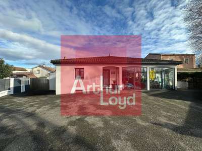 Local commercial de 140m² à vendre à Agen