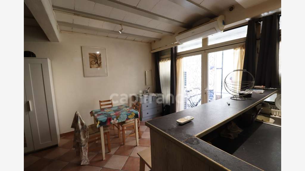 GARD (30) AIGUES-MORTES (30200) À Vendre Murs 