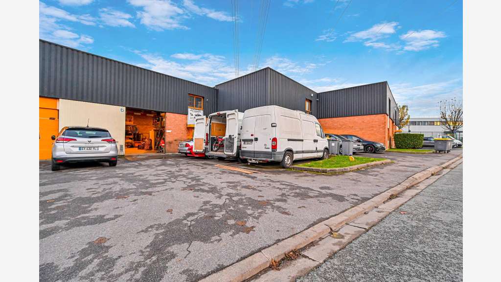 AV entrepôt + bureaux 340m² en ZAC Sud Alfortville