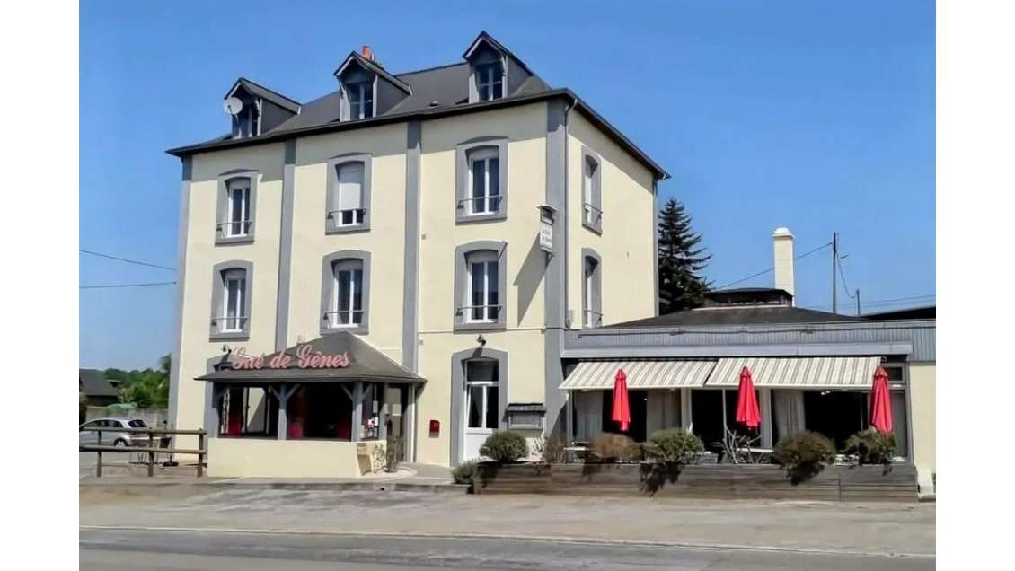Hôtel Bar Restaurant 450m2 à vendre, potentiel e
